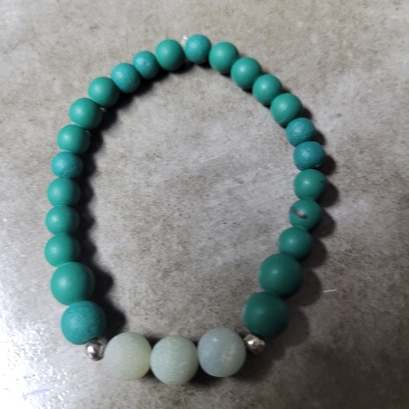 Handmade beaded bracelets - Picture 2 of 16